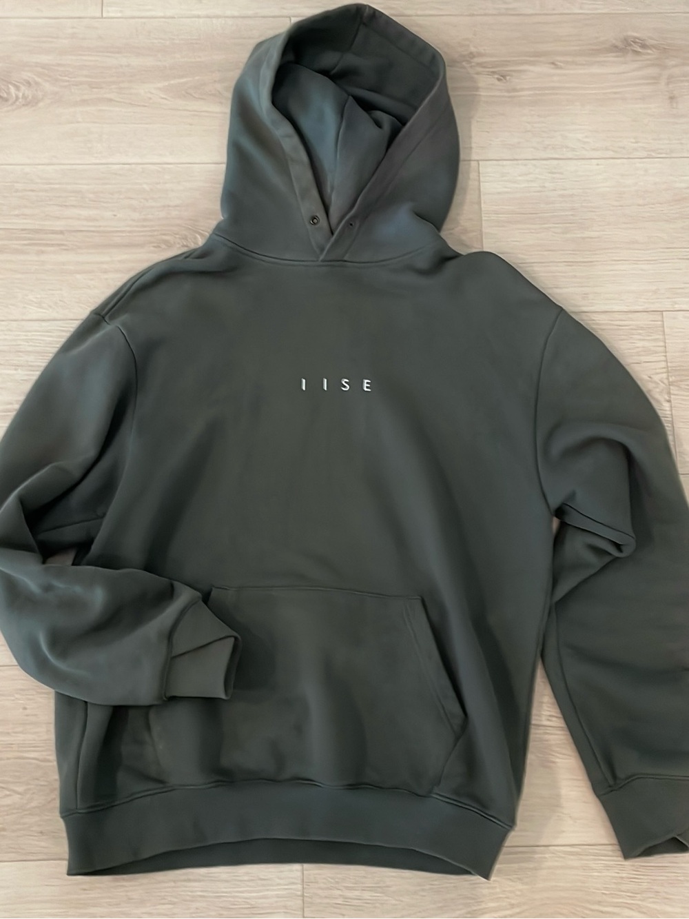 Korean Streetwear Hoodie (Men - Size M)